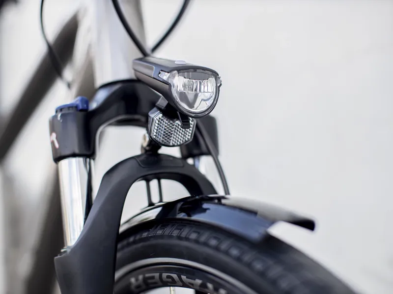 2021 Trek Dual Sport 2 Equipped Hybrid Bike in Silver-7